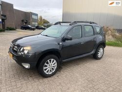 Zwart Gebruikt 2014 Dacia Duster Lauréate SUV | € 7.250 (Goede deal)