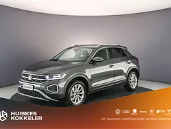 Grijs Gebruikt 2023 VW T-Roc Style SUV | € 32.400 (Eerlijke prijs)
