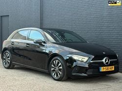 Zwart Gebruikt 2022 Mercedes A180 Business Hatchback | € 18.945 (Super prijs)