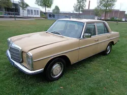 Bruin Gebruikt 1974 Mercedes 200 Sedan | € 3.750