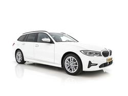 Wit Gebruikt 2021 BMW 330e Sport Line Stationwagen | € 21.945 (Super prijs)