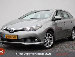 Grijs Gebruikt 2016 Toyota Auris Hybrid Stationwagen | € 12.950 (Goede deal)