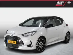 Wit Gebruikt 2023 Toyota Yaris Sport Hatchback | € 27.950 (Eerlijke prijs)