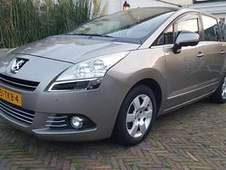 Grijs Gebruikt 2012 Peugeot 5008 Active MPV | € 5.950 (Eerlijke prijs)