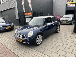 Blauw, metallic lak Gebruikt 2007 Mini Cooper Sport Hatchback | € 2.999
