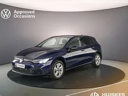 Blauw Gebruikt 2023 VW Golf VIII Life Hatchback | € 27.500 (Goede deal)