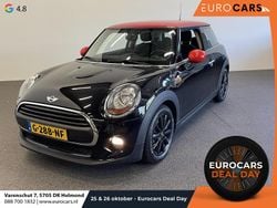 Zwart, metallic lak Gebruikt 2016 Mini ONE Business Hatchback | € 10.490 (Goede deal)