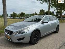 Grijs Gebruikt 2013 Volvo V60 Stationwagen | € 5.500 (Eerlijke prijs)