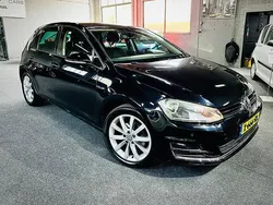 Zwart Gebruikt 2015 VW Golf VII LOUNGE Sedan | € 11.500 (Eerlijke prijs)