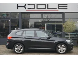 Zwart Gebruikt 2021 BMW X1 M Sport SUV | € 28.980 (Eerlijke prijs)