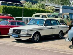 Wit Gebruikt 1992 Volvo 240 Sedan | € 14.950