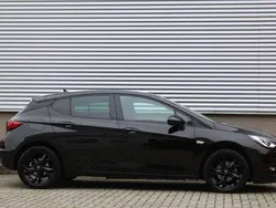 Zwart Gebruikt 2020 Opel Astra Ultimate Hatchback | € 17.500 (Eerlijke prijs)