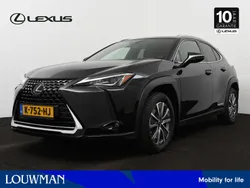 Graphite black metallic (donker zwart metallic) Gebruikt 2020 Lexus UX 300e Luxury Line SUV | € 29.950