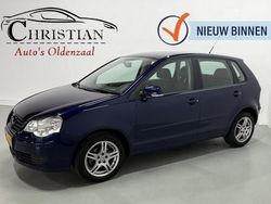 Blauw Gebruikt 2006 VW Polo Hatchback | € 2.750 (Eerlijke prijs)