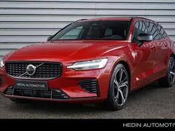 Rood Nieuw 2025 Volvo V60 Ultra Stationwagen | € 67.830