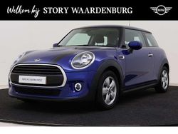 Blauw (metallic) Gebruikt 2020 Mini ONE Business Hatchback | € 16.950 (Eerlijke prijs)