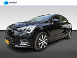 Zwart Gebruikt 2023 Renault Clio V Equilibre Hatchback | € 14.745 (Eerlijke prijs)