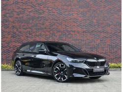 Zwart Gebruikt 2024 BMW 530e M Sport Stationwagen | € 79.950