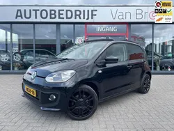 Zwart Gebruikt 2013 VW up! Highline Hatchback | € 5.750 (Eerlijke prijs)