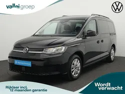 Zwart Gebruikt 2023 VW Caddy Maxi Life MPV | € 38.900
