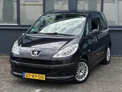Zwart Gebruikt 2005 Peugeot 1007 Hatchback | € 1.950 (Iets duurder)