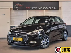 Zwart Gebruikt 2015 Hyundai i20 Comfort Hatchback | € 7.295 (Eerlijke prijs)