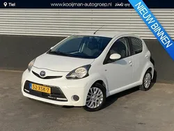 Wit Gebruikt 2012 Toyota Aygo Hatchback | € 4.900 (Eerlijke prijs)