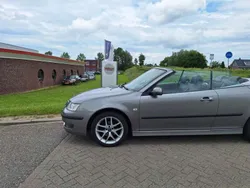 Grijs, metallic lak Gebruikt 2005 Saab 9-3 Cabriolet Vector Cabriolet | € 8.500 (Eerlijke prijs)
