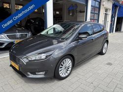 Grijs Gebruikt 2016 Ford Focus Titanium Hatchback | € 8.950 (Eerlijke prijs)