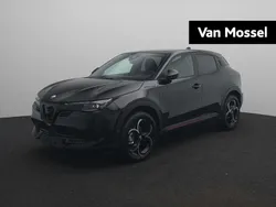 Zwart Nieuw 2025 Alfa Romeo Junior Edizione Speciale SUV | € 38.500 (Eerlijke prijs)