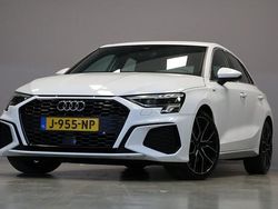Wit Gebruikt 2020 Audi A3 Sportback S-Line Hatchback | € 18.445 (Eerlijke prijs)