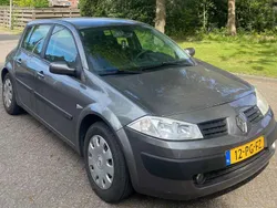 Groen Gebruikt 2003 Renault Mégane II Hatchback | € 600 (Super prijs)