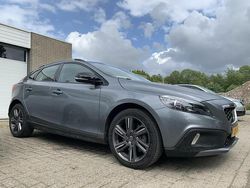 Gebruikt 2016 Volvo V40 CC Kinetic Stationwagen | € 10.950 (Eerlijke prijs)