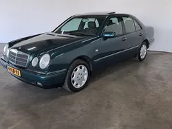Groen Gebruikt 1996 Mercedes E320 Sedan | € 7.500