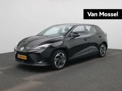 Zwart Gebruikt 2023 MG MG4 EV Hatchback | € 19.995 (Eerlijke prijs)