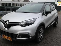 Grijs Gebruikt 2015 Renault Captur Dynamique SUV | € 7.950 (Goede deal)