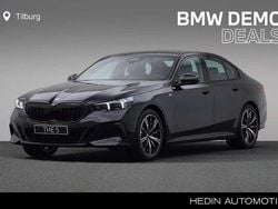 Zwart, metallic lak Gebruikt 2025 BMW 520 M Sport Sedan | € 62.880 (Super prijs)