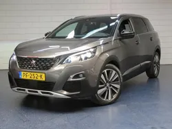 Grijs Gebruikt 2017 Peugeot 5008 GT-line MPV | € 16.999 (Iets duurder)