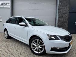 Wit Gebruikt 2020 Skoda Octavia Clever Stationwagen | € 14.950 (Eerlijke prijs)