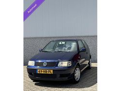 Blauw Gebruikt 2001 VW Polo Trendline Hatchback | € 1.750 (Super prijs)