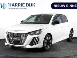 Wit Gebruikt 2025 Peugeot 208 Allure Hatchback | € 23.995 (Eerlijke prijs)