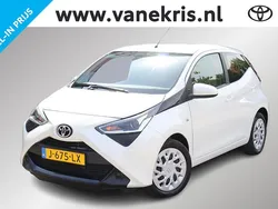 Wit Gebruikt 2020 Toyota Aygo X-play Hatchback | € 14.395 (Eerlijke prijs)