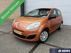 Oranje Gebruikt 2009 Renault Twingo Authentique Hatchback | € 1.990 (Goede deal)