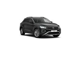 Zwart Gebruikt 2023 VW T-Roc Life SUV | € 27.278 (Eerlijke prijs)