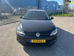 Zwart Gebruikt 2011 VW Jetta Comfortline Sedan | € 4.250 (Eerlijke prijs)