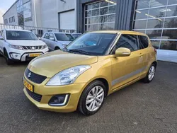 Geel Gebruikt 2015 Suzuki Swift Exclusive Hatchback | € 8.950 (Iets duurder)