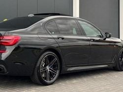 Zwart Gebruikt 2016 BMW 750L Executive Sedan | € 33.490