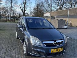 Grijs Gebruikt 2007 Opel Zafira MPV | € 950 (Goede deal)