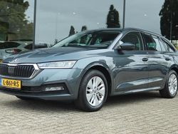 Grijs Gebruikt 2021 Skoda Octavia Business Line Stationwagen | € 16.895 (Eerlijke prijs)