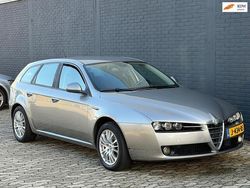 Grijs (metallic) Gebruikt 2006 Alfa Romeo 159 Impression Stationwagen | € 2.499 (Super prijs)